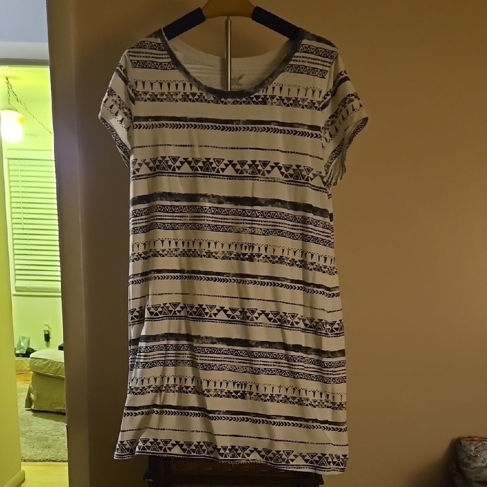 Geometric Patterned Short Sleeve Dress